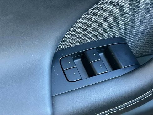 Used 2022 Tesla Model X image 14