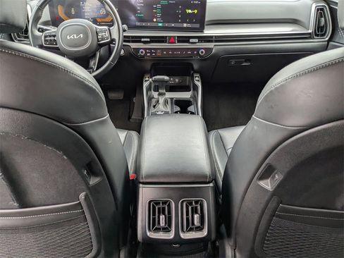 Used 2024 Kia Sorento S image 35
