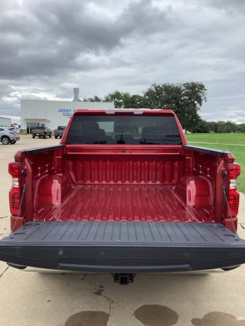 Used 2023 Chevrolet Silverado 1500 LT AWD/4WD image 5