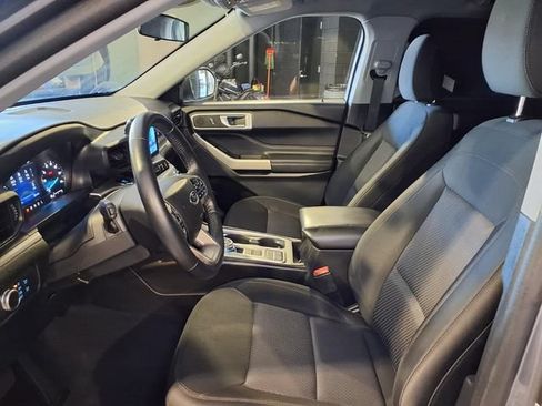 Used 2022 Ford Explorer XLT RWD image 19