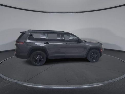Used 2023 Jeep Grand Cherokee L Laredo AWD/4WD image 18