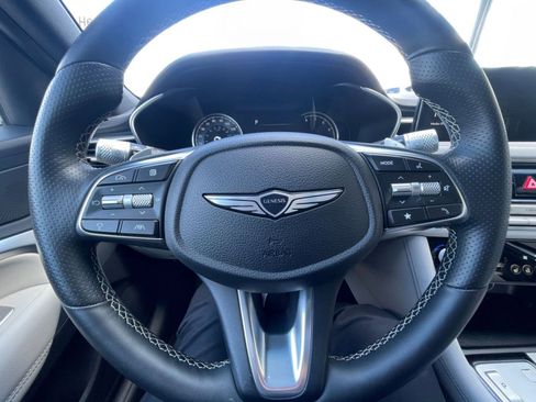 Used 2025 Genesis G70 2.5T image 30