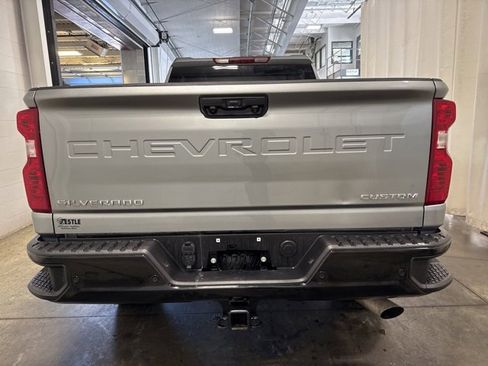Used 2025 Chevrolet Silverado 2500 Custom w/ Custom Value Package image 5