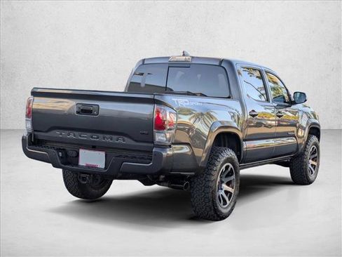 Used 2022 Toyota Tacoma TRD Sport image 5