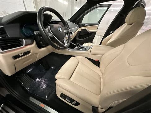 Used 2022 BMW X5 xDrive45e w/ Parking Assistance Package image 17