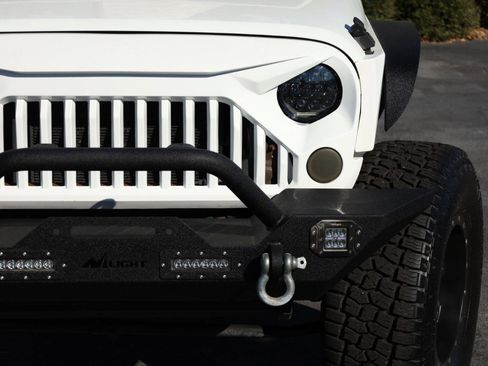 Used 2013 Jeep Wrangler Unlimited Sahara w/ Dual Top Group image 20