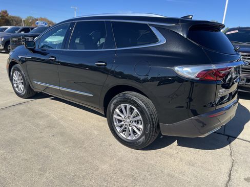 Used 2024 Buick Enclave Premium image 5