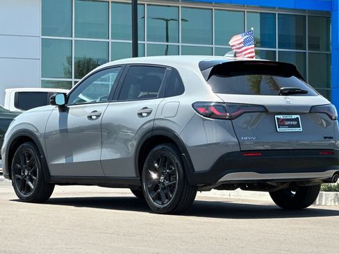 Used 2025 Honda HR-V Sport image 6