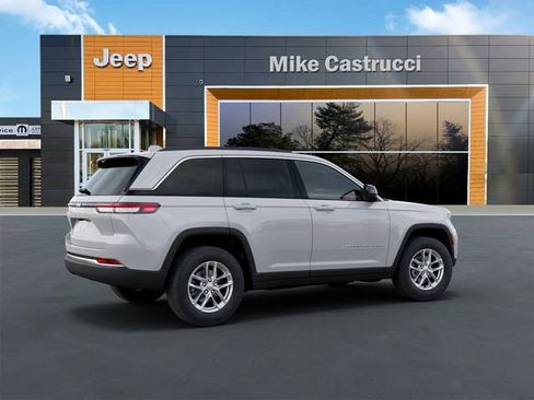 New 2026 Jeep Grand Cherokee Laredo AWD/4WD image 5