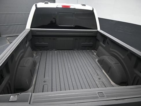 Used 2022 Ford F150 Lariat w/ Equipment Group 502A High RWD image 10
