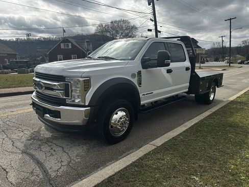 Used 2019 Ford F550 4x4 Crew Cab Super Duty w/ XLT Value Package image 7
