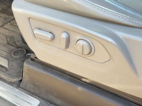 Used 2019 GMC Sierra 1500 SLT image 12