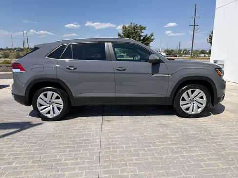 Certified 2021 Volkswagen Atlas Cross Sport SE AWD/4WD image 8