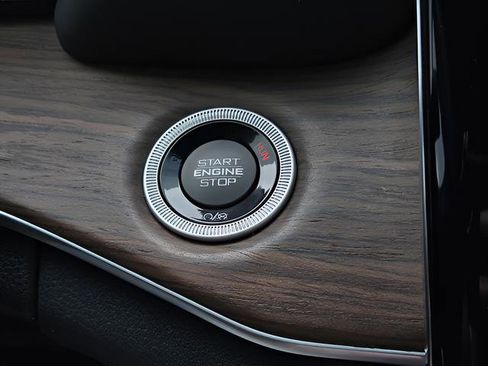 Used 2023 Jeep Grand Cherokee Summit w/ Luxury Tech Group V image 11