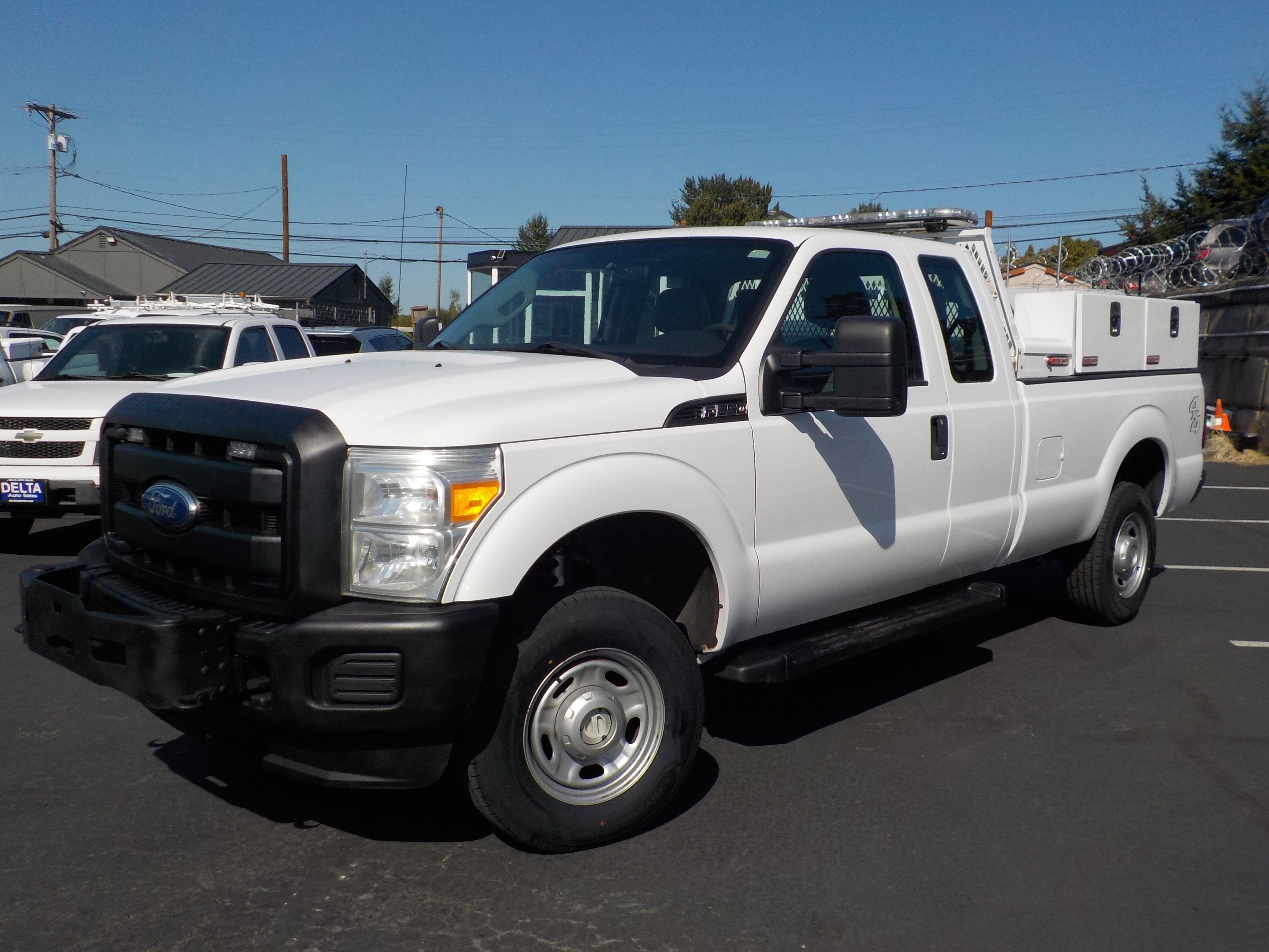 Used 2012 Ford F250 XL w/ Camper Pkg AWD/4WD image 4