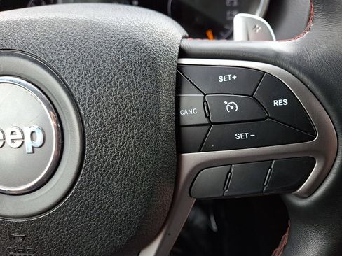 Used 2018 Jeep Grand Cherokee Trailhawk w/ Trailhawk Luxury Group image 23