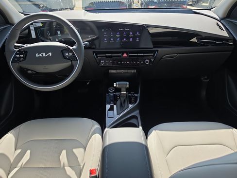 New 2026 Kia Niro EX FWD image 12