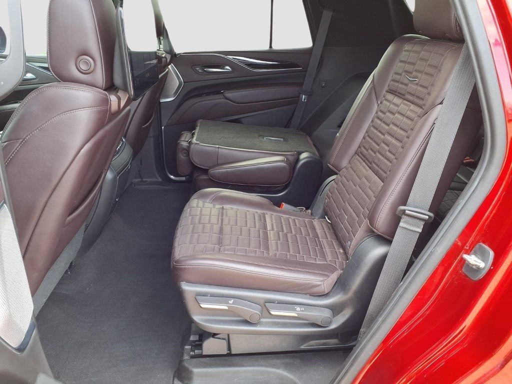 Used 2021 Cadillac Escalade Sport Platinum AWD/4WD image 23