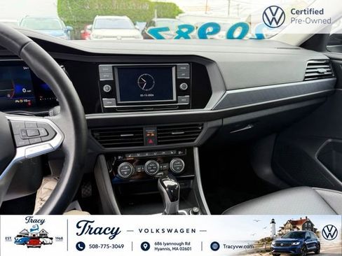 Certified 2023 Volkswagen Jetta SE FWD image 10