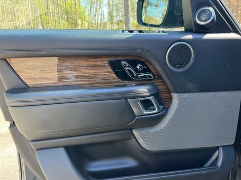 Used 2018 Land Rover Range Rover Supercharged image 18
