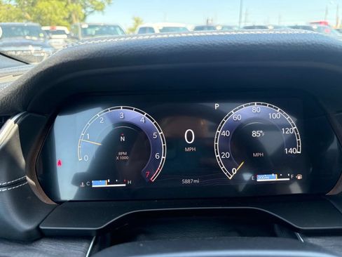 Used 2025 Jeep Grand Cherokee Limited w/ Luxury Tech Group II RWD image 20