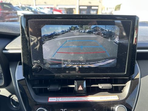Used 2025 Toyota Corolla LE image 11