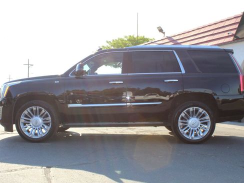Used 2016 Cadillac Escalade Platinum AWD/4WD image 45