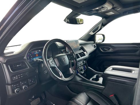 Used 2022 Chevrolet Suburban RST w/ Sport Performance Package image 9