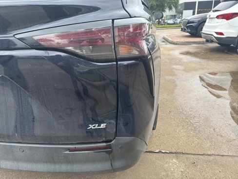 Used 2025 Toyota Sienna XLE w/ XLE Plus Package image 8