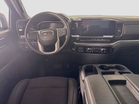Used 2025 GMC Sierra 1500 Elevation AWD/4WD image 3