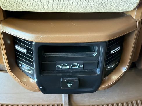 Used 2021 RAM 1500 Laramie AWD/4WD image 14