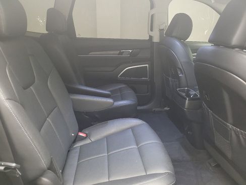 Used 2022 Kia Telluride EX w/ EX Premium Package FWD image 19