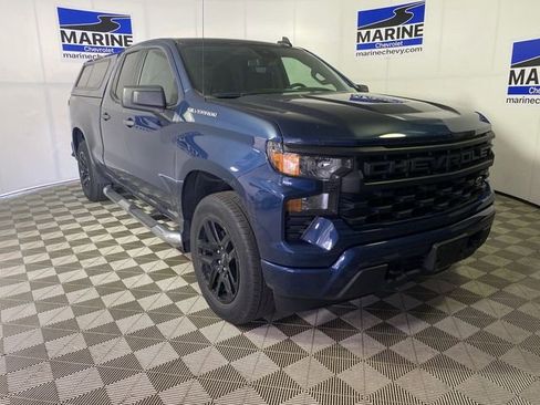 Used 2022 Chevrolet Silverado 1500 Custom image 1