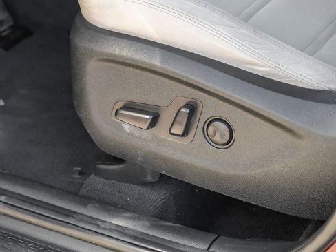 Used 2017 Kia Sorento LX w/ LX Convenience Package image 38