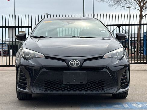 Used 2018 Toyota Corolla SE image 3
