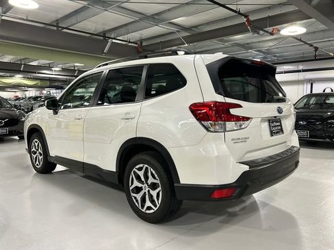 Used 2023 Subaru Forester Premium AWD/4WD image 4