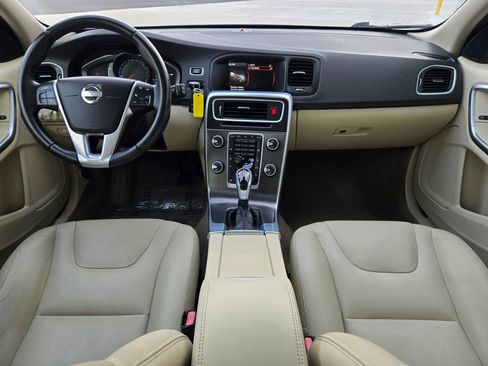Used 2015 Volvo V60 T5 Premier image 22