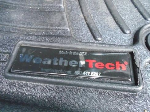 Used 2019 Chevrolet Traverse LT image 17