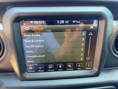 Used 2022 Jeep Gladiator Sport AWD/4WD image 41