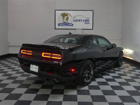 Used 2022 Dodge Challenger R/T Scat Pack w/ Shaker Package RWD image 9