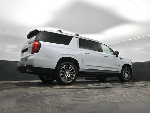 New 2026 GMC Yukon XL Denali w/ Denali Reserve Package image 36