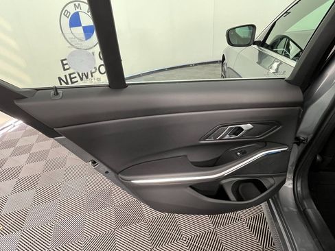 Certified 2025 BMW 330i xDrive Sedan w/ Convenience Package image 27