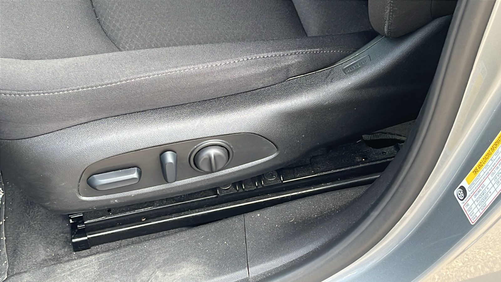 Used 2025 Chevrolet Malibu LT FWD image 11