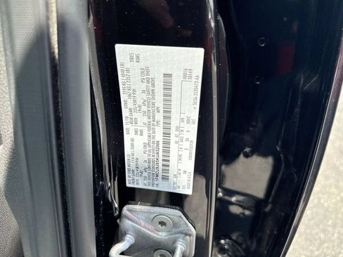 Used 2019 Ford Escape Titanium AWD/4WD image 28