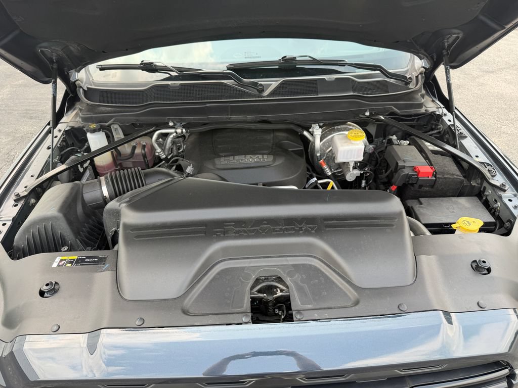 Used 2025 RAM 2500 Big Horn AWD/4WD image 38