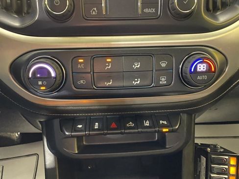 Used 2019 GMC Canyon SLE w/ Driver Alert Package AWD/4WD image 14