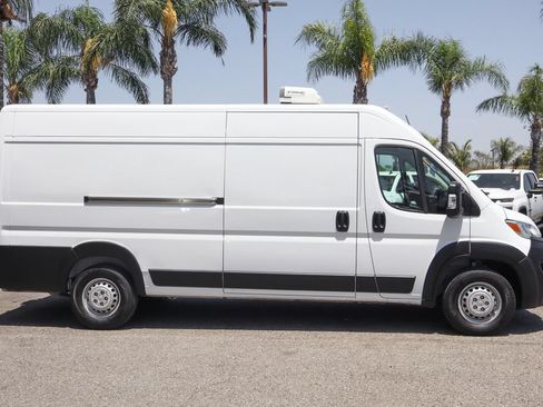 Used 2025 RAM ProMaster 3500 w/ Convenience Group FWD image 10