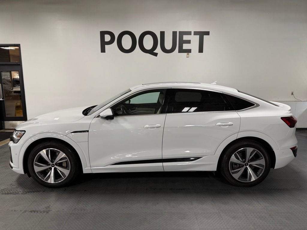 Used 2024 Audi Q8 e-tron Premium Plus w/ Premium Plus Package AWD/4WD image 1
