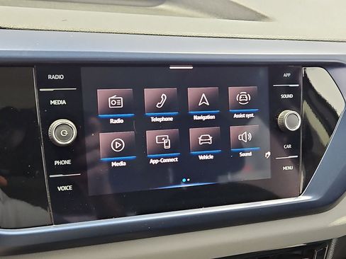 Certified 2023 Volkswagen Taos SE w/ Panoramic Sunroof Package FWD image 19