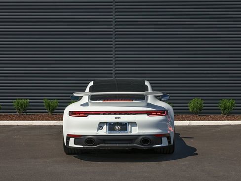 Used 2024 Porsche 911 Carrera T image 6